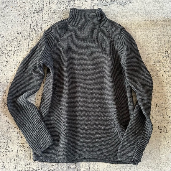 J.McLaughlin Turtleneck - Picture 4 of 5